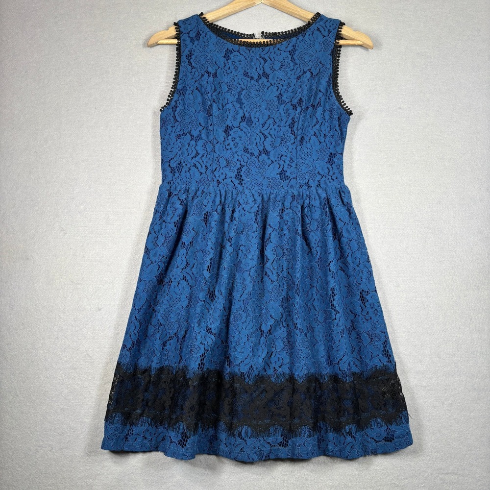 Francesca's Blue Lace‎ Fit & Flare Dress Small NWT Sleeveless Cocktail A-Line